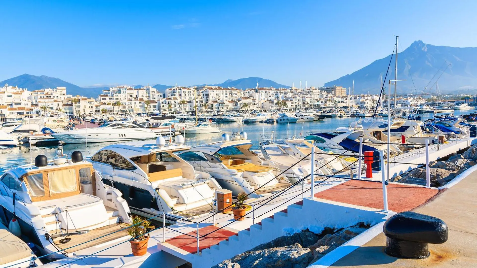 Marbella Playa With Pool &100M From Sea - Happy Rentals